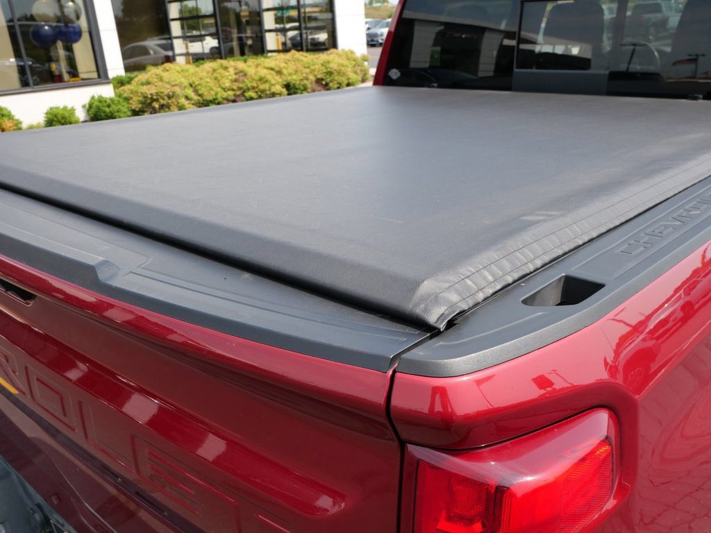 Used 2020 Chevrolet Silverado 1500 LTZ AWD/4WD image 10