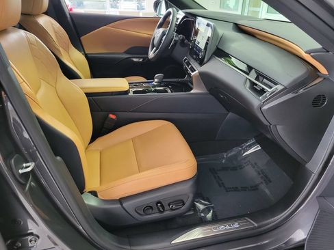 Certified 2025 Lexus RX 350 FWD w/ Technology Package image 16