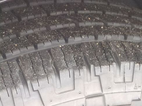 Used 2024 Ford Expedition Max XLT image 18