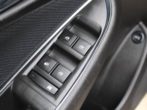 Used 2019 Chevrolet Cruze LT w/ LT Fleet Convenience Package FWD image 13