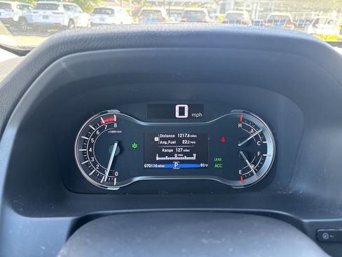 Used 2017 Honda Pilot Elite image 12
