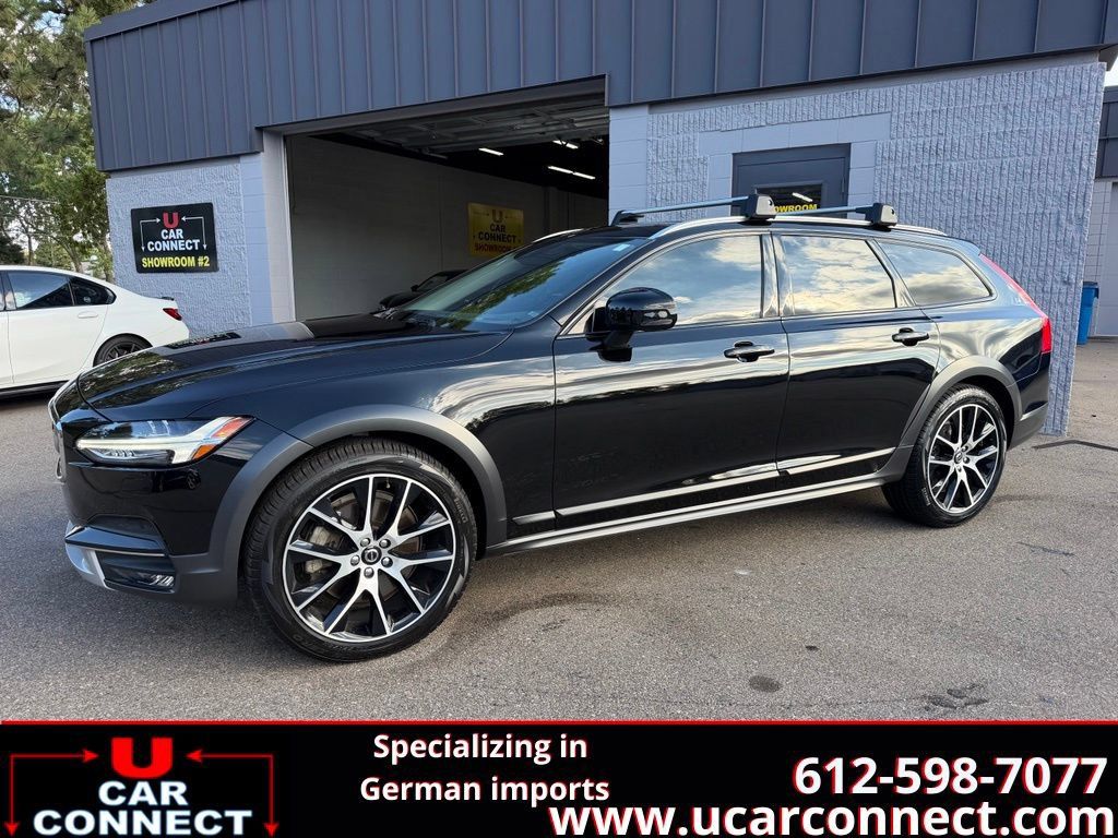 Used 2020 Volvo V90 T6 Cross Country w/ Protection Package Premier AWD/4WD image 1
