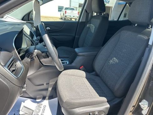 Used 2024 Chevrolet Equinox LT FWD image 9
