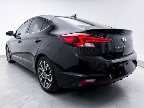 Used 2019 Hyundai Elantra Limited image 14
