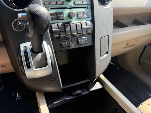 Used 2011 Honda Pilot EX-L image 18