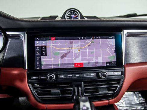 Used 2021 Porsche Macan GTS AWD/4WD image 27