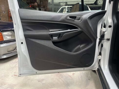 Used 2016 Ford Transit Connect XL FWD image 24