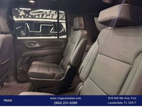 Used 2024 Chevrolet Suburban Z71 w/ Luxury Package image 8