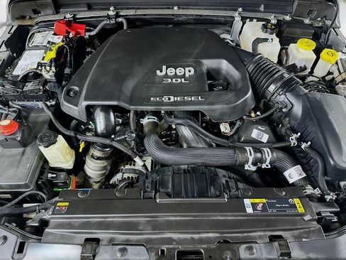 Used 2023 Jeep Gladiator Rubicon w/ LED Lighting Group image 28