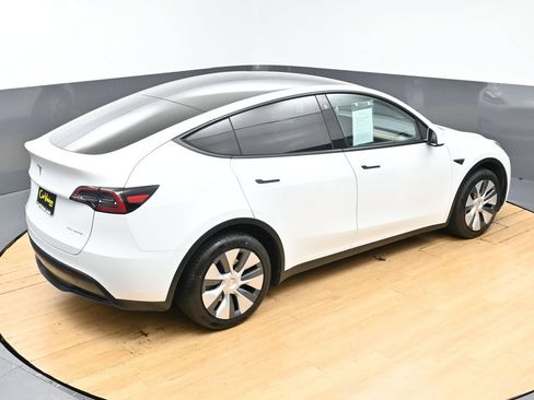 Used 2023 Tesla Model Y Long Range AWD/4WD image 46