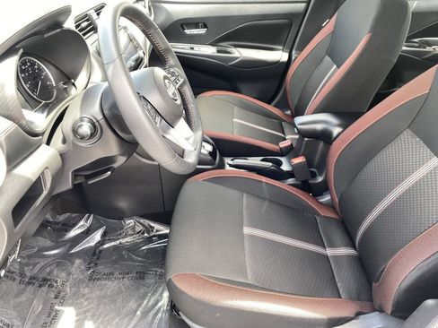 Certified 2025 Nissan Versa SR w/ Trunk Package FWD image 27