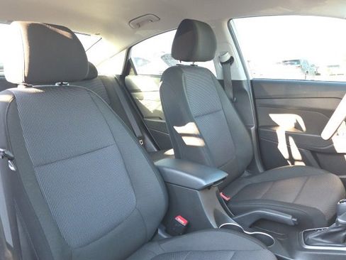 Used 2022 Hyundai Accent SEL w/ Cargo Package image 8