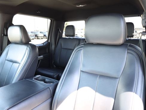 Used 2022 Ford F350 Lariat w/ Black Appearance Package AWD/4WD image 17