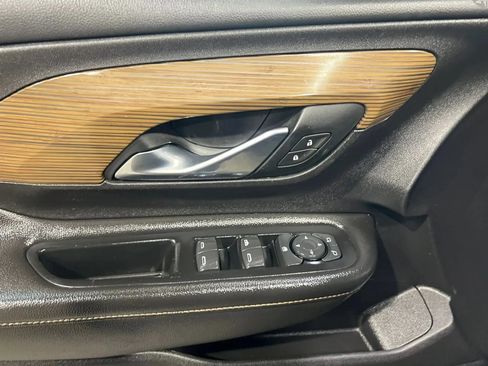 Used 2018 GMC Terrain SLE FWD image 12
