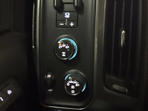 Used 2019 Chevrolet Silverado 2500 LTZ w/ Duramax Plus Package AWD/4WD image 19