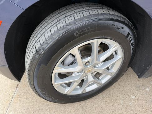 Used 2023 Chevrolet Equinox LS w/ LS Convenience Package image 9