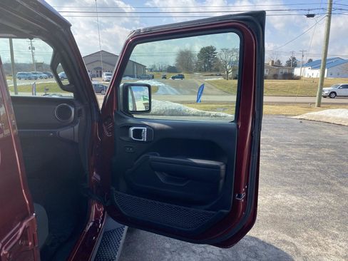 Used 2022 Jeep Wrangler Unlimited Sport image 34