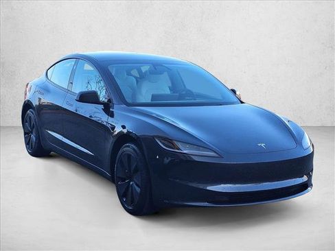 Used 2025 Tesla Model 3 Long Range image 3