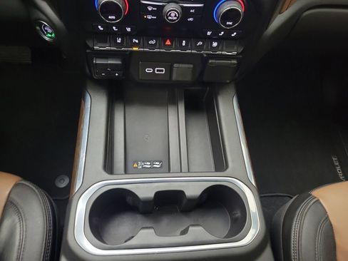 Used 2020 Chevrolet Silverado 2500 High Country image 25