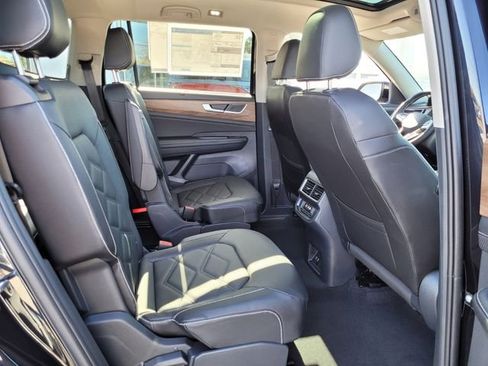 New 2026 Volkswagen Atlas SE FWD image 10