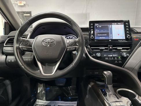 Used 2022 Toyota Camry XLE image 8