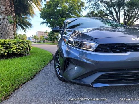 Used 2024 Kia Forte LXS image 39