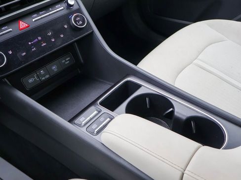 Used 2025 Hyundai Sonata SEL FWD image 15