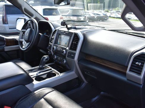 Used 2018 Ford F150 Lariat w/ Equipment Group 502A Luxury AWD/4WD image 12