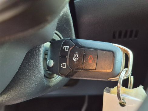 Used 2014 Ford Fusion SE FWD image 22