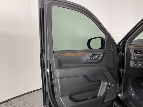 Used 2024 Chevrolet Tahoe High Country AWD/4WD image 13