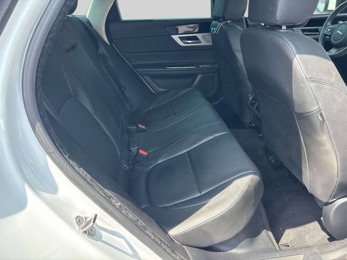 Used 2016 Jaguar XF Premium RWD image 16