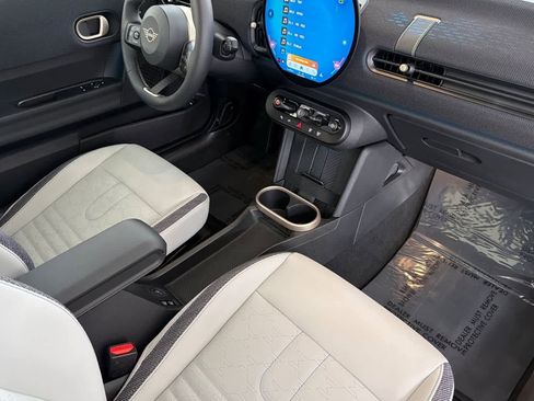 Certified 2025 MINI Cooper 2-Door Hardtop image 16