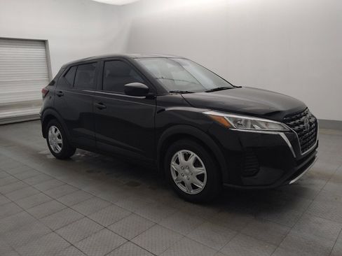 Used 2021 Nissan Kicks S image 11