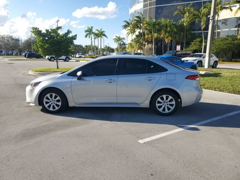 Used 2024 Toyota Corolla LE image 7