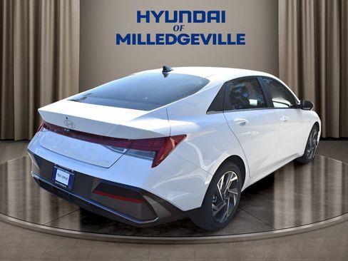 New 2026 Hyundai Elantra Limited image 5