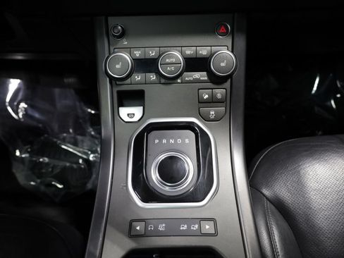 Used 2018 Land Rover Range Rover Evoque SE AWD/4WD image 28