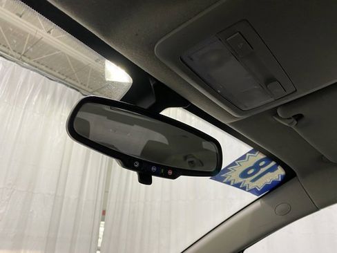 Used 2018 Chevrolet Sonic LT w/ Convenience Package image 21