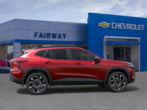 New 2026 Chevrolet Trax RS w/ Driver Confidence Package FWD image 5