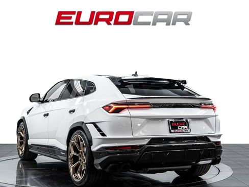 Used 2024 Lamborghini Urus Performante AWD/4WD image 3