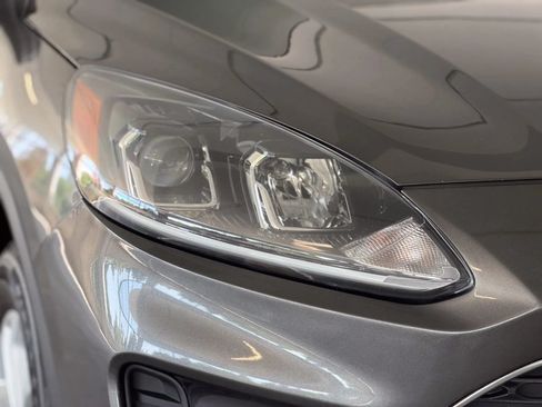 Used 2020 Ford Escape SE AWD/4WD image 10