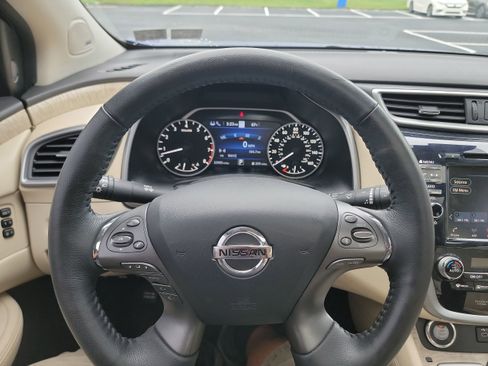 Used 2021 Nissan Murano SL w/ SL Moonroof Package image 18