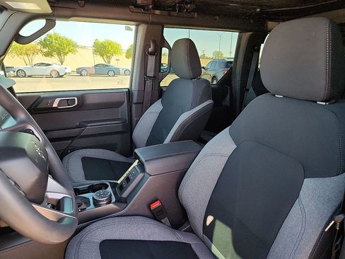 New 2026 Ford Bronco 4-Door image 7