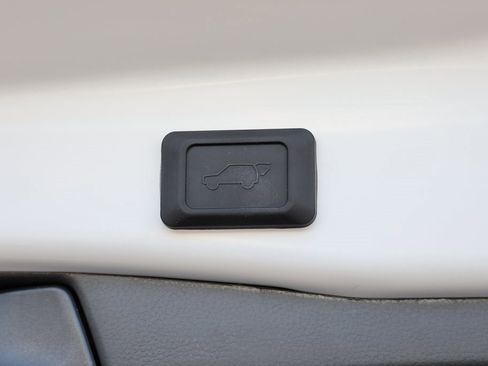 Certified 2025 Toyota RAV4 XLE image 10