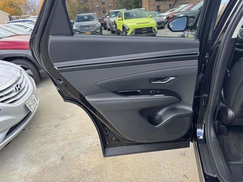 Certified 2024 Hyundai Tucson Limited image 10