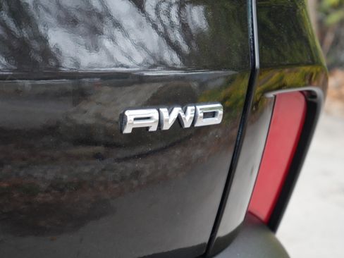 Certified 2025 Ford Escape Platinum AWD/4WD image 25