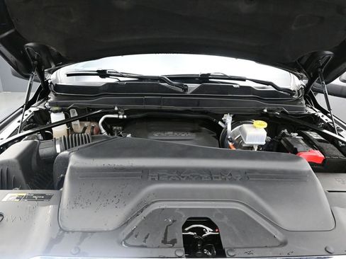Used 2024 RAM 2500 Big Horn AWD/4WD image 11
