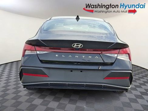 Certified 2026 Hyundai Elantra SE image 5