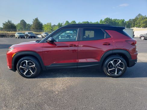 Used 2022 Chevrolet TrailBlazer RS w/ Sun and Liftgate Package FWD image 6