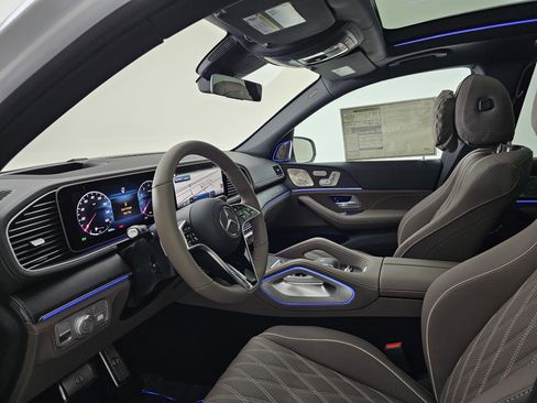 New 2026 Mercedes-Benz Maybach GLS 600 4MATIC image 6