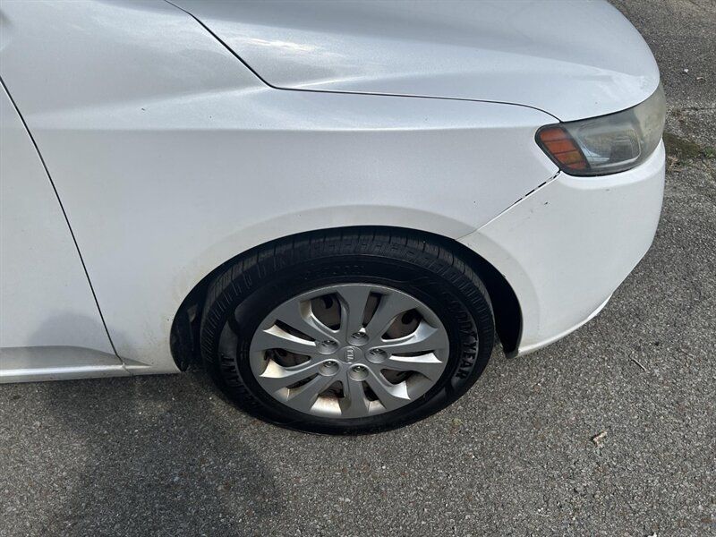 Used 2013 Kia Forte EX FWD image 24